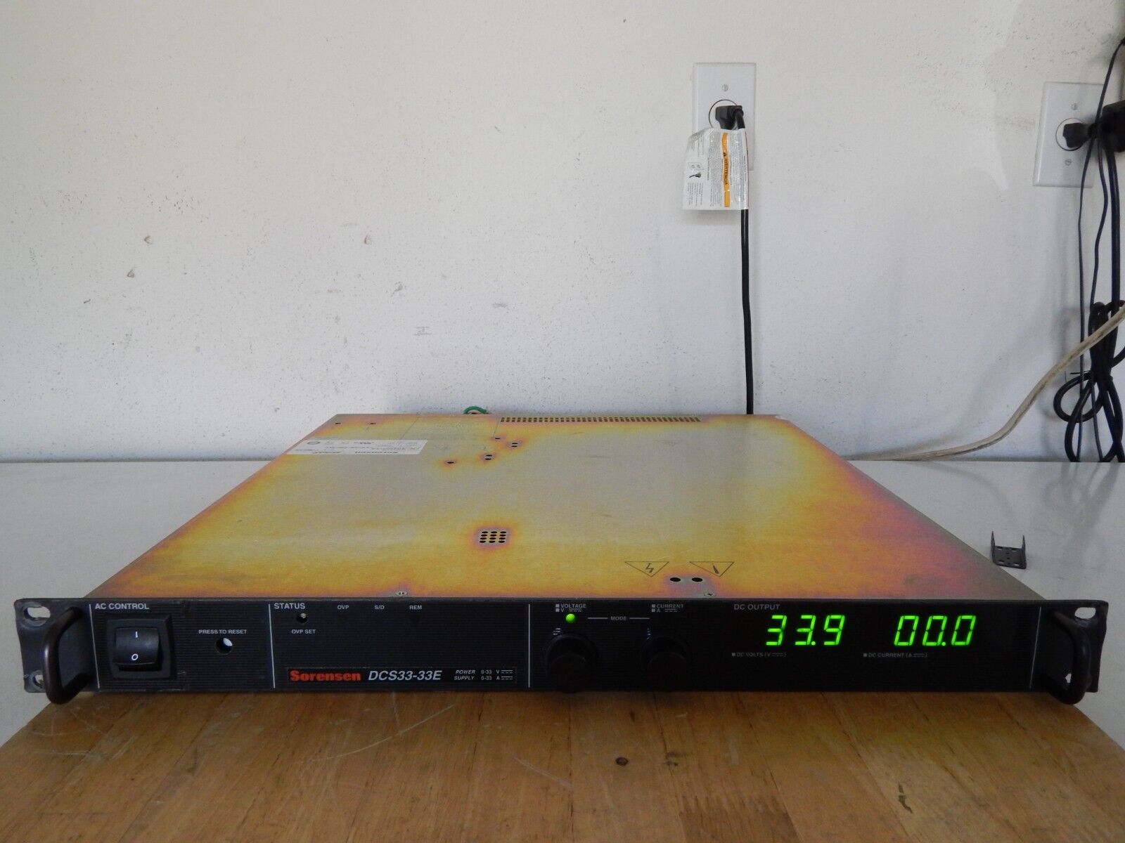 Sorensen DCS33-33E DC Power Supply Sorensen DCS33-33E DC Power Supply